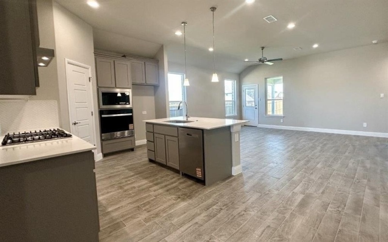 2513 GOLDFINCH Drive, Denton, TX 76205, 5 Bedrooms Bedrooms, ,3 BathroomsBathrooms,Residential,For Sale,2513 GOLDFINCH Drive,0,21045824