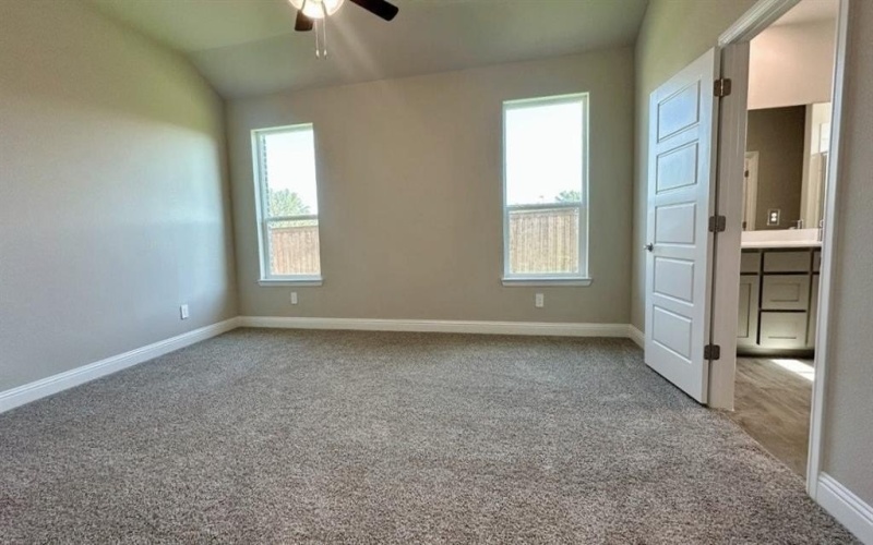 2513 GOLDFINCH Drive, Denton, TX 76205, 5 Bedrooms Bedrooms, ,3 BathroomsBathrooms,Residential,For Sale,2513 GOLDFINCH Drive,0,21045824