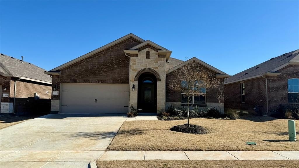 1913 JACKSON Street, Cleburne, TX 76033, 4 Bedrooms Bedrooms, ,2 BathroomsBathrooms,Residential,For Sale,1913 JACKSON Street,0,21074868