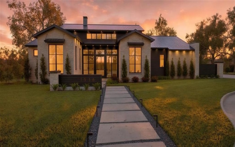 1536 Four Seasons Drive, Colleyville, TX 76034, 4 Bedrooms Bedrooms, ,5 BathroomsBathrooms,Residential,For Sale,1536 Four Seasons Drive,0,21202892