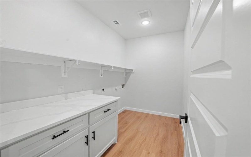 1006 E Allen Avenue, Fort Worth, TX 76104, 3 Bedrooms Bedrooms, ,2 BathroomsBathrooms,Residential,For Sale,1006 E Allen Avenue,0,21226975