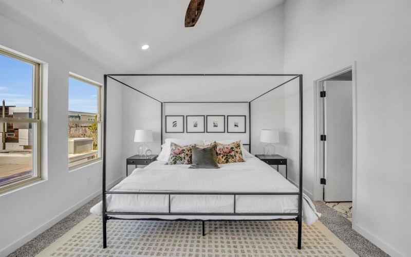 5806 Bryan Parkway #103, Dallas, TX 75206, 2 Bedrooms Bedrooms, ,2 BathroomsBathrooms,Residential,For Sale,5806 Bryan Parkway,0,21227967