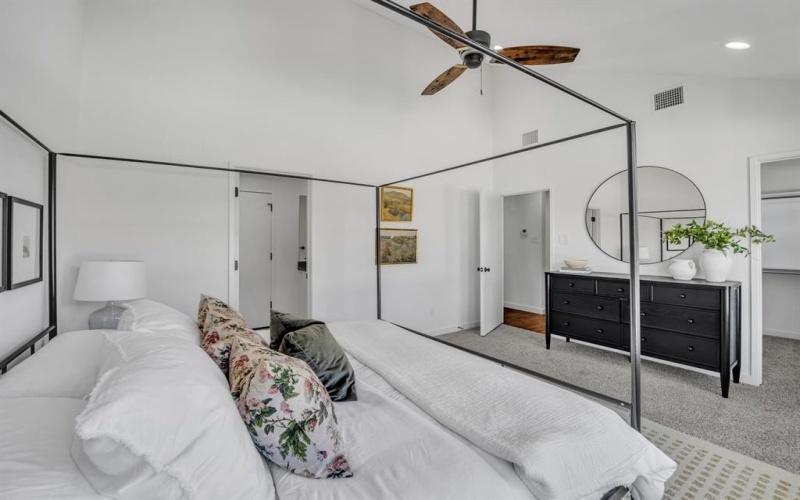 5806 Bryan Parkway #103, Dallas, TX 75206, 2 Bedrooms Bedrooms, ,2 BathroomsBathrooms,Residential,For Sale,5806 Bryan Parkway,0,21227967