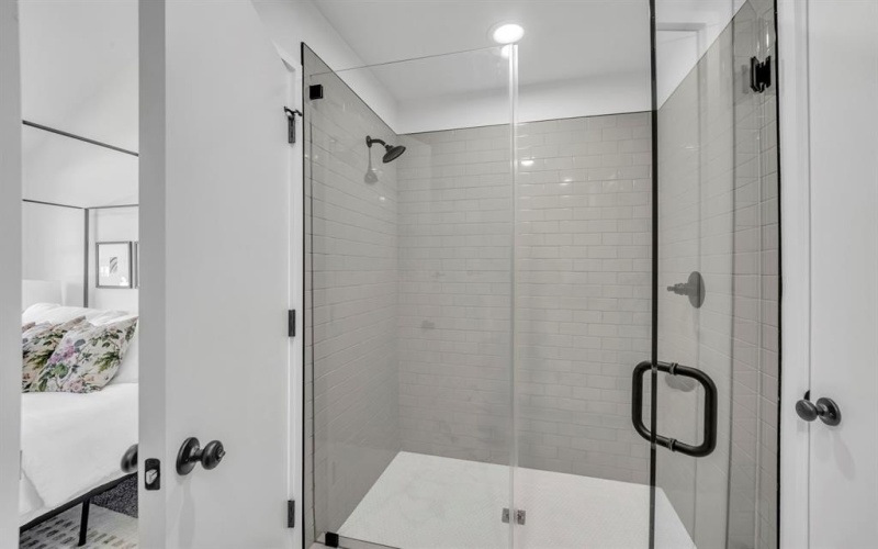 5806 Bryan Parkway #103, Dallas, TX 75206, 2 Bedrooms Bedrooms, ,2 BathroomsBathrooms,Residential,For Sale,5806 Bryan Parkway,0,21227967