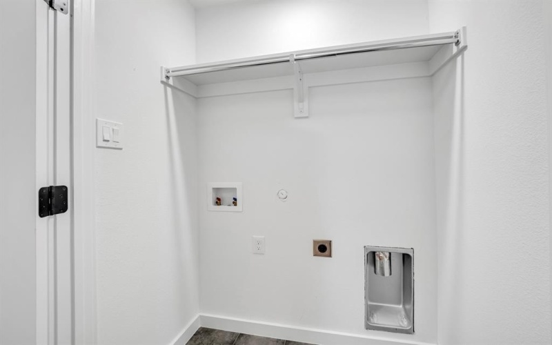 5806 Bryan Parkway #103, Dallas, TX 75206, 2 Bedrooms Bedrooms, ,2 BathroomsBathrooms,Residential,For Sale,5806 Bryan Parkway,0,21227967