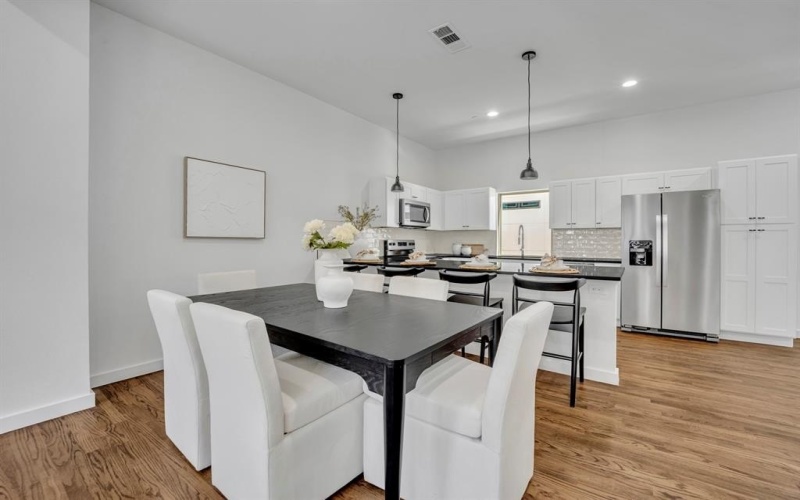 5806 Bryan Parkway #103, Dallas, TX 75206, 2 Bedrooms Bedrooms, ,2 BathroomsBathrooms,Residential,For Sale,5806 Bryan Parkway,0,21227967