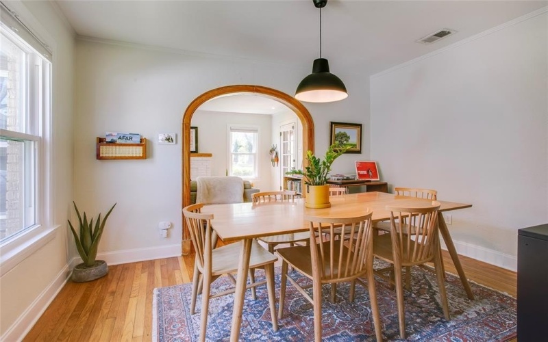 3343 Gibsondell Avenue, Dallas, TX 75211, 2 Bedrooms Bedrooms, ,2 BathroomsBathrooms,Residential,For Sale,3343 Gibsondell Avenue,0,21230203