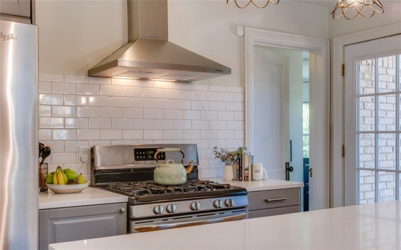 3343 Gibsondell Avenue, Dallas, TX 75211, 2 Bedrooms Bedrooms, ,2 BathroomsBathrooms,Residential,For Sale,3343 Gibsondell Avenue,0,21230203