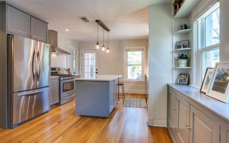 3343 Gibsondell Avenue, Dallas, TX 75211, 2 Bedrooms Bedrooms, ,2 BathroomsBathrooms,Residential,For Sale,3343 Gibsondell Avenue,0,21230203