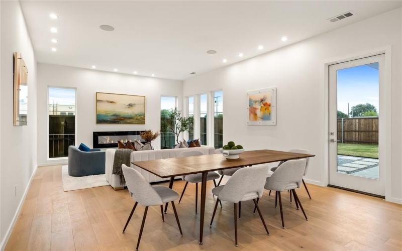 828 McBroom Street, Dallas, TX 75212, 4 Bedrooms Bedrooms, ,3 BathroomsBathrooms,Residential,For Sale,828 McBroom Street,0,21230283