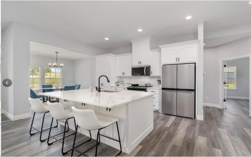 1013 Don Eve Court, Azle, TX 76020, 4 Bedrooms Bedrooms, ,2 BathroomsBathrooms,Residential,For Sale,1013 Don Eve Court,0,21230895