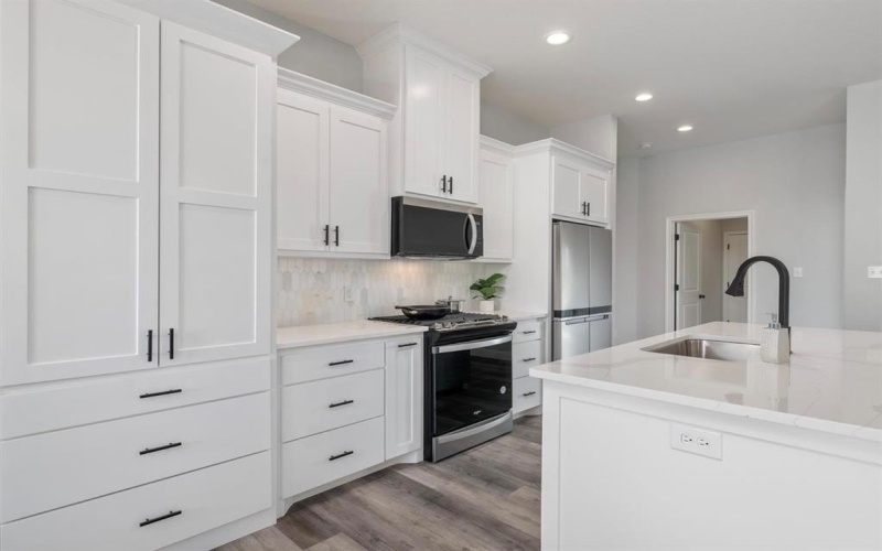 1013 Don Eve Court, Azle, TX 76020, 4 Bedrooms Bedrooms, ,2 BathroomsBathrooms,Residential,For Sale,1013 Don Eve Court,0,21230895