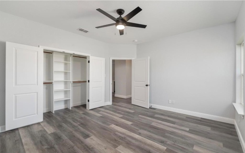 1013 Don Eve Court, Azle, TX 76020, 4 Bedrooms Bedrooms, ,2 BathroomsBathrooms,Residential,For Sale,1013 Don Eve Court,0,21230895