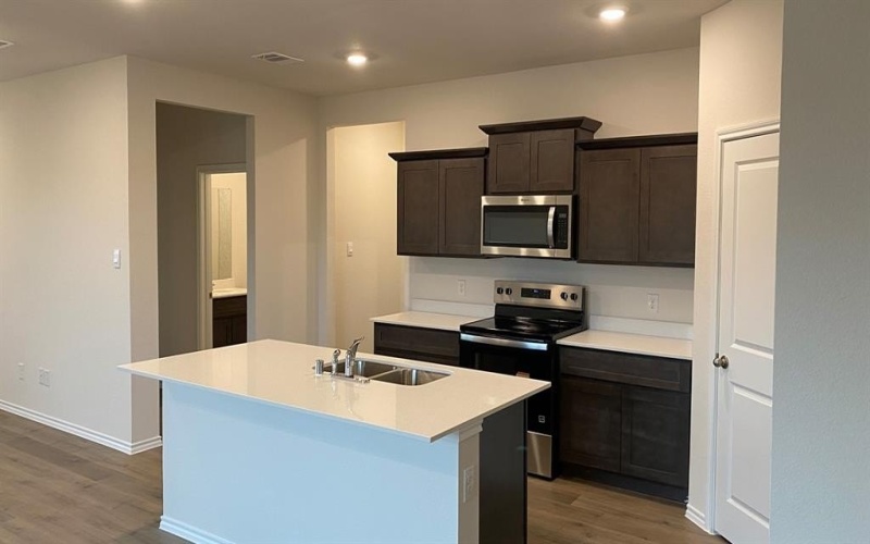 107 Hunters Way, Canton, TX 75103, 5 Habitaciones Habitaciones , ,3 BañosBaños,Residential,En Venta,107 Hunters Way,0,21231161