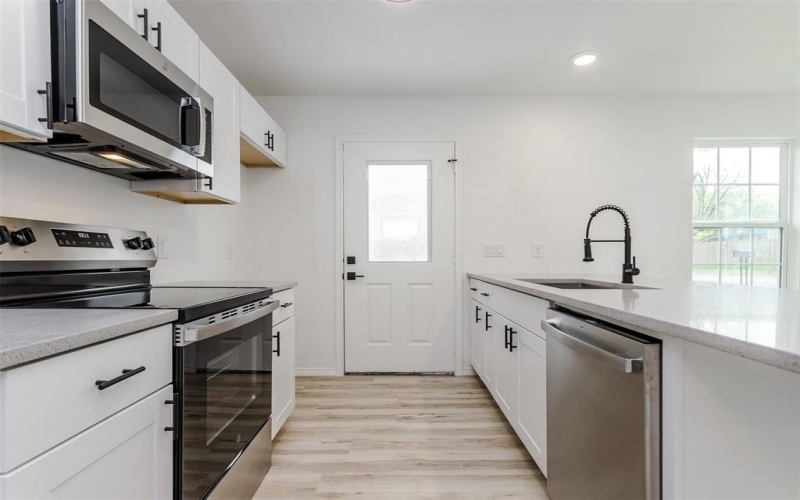 308 S 3rd, Bonham, TX 75418, 3 Habitaciones Habitaciones , ,2 BañosBaños,Residential,En Venta,308 S 3rd,0,21231164