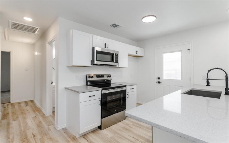 308 S 3rd, Bonham, TX 75418, 3 Habitaciones Habitaciones , ,2 BañosBaños,Residential,En Venta,308 S 3rd,0,21231164