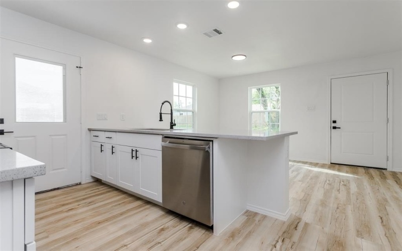 308 S 3rd, Bonham, TX 75418, 3 Habitaciones Habitaciones , ,2 BañosBaños,Residential,En Venta,308 S 3rd,0,21231164