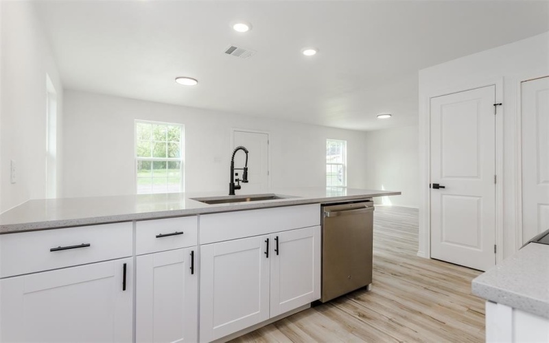 308 S 3rd, Bonham, TX 75418, 3 Habitaciones Habitaciones , ,2 BañosBaños,Residential,En Venta,308 S 3rd,0,21231164