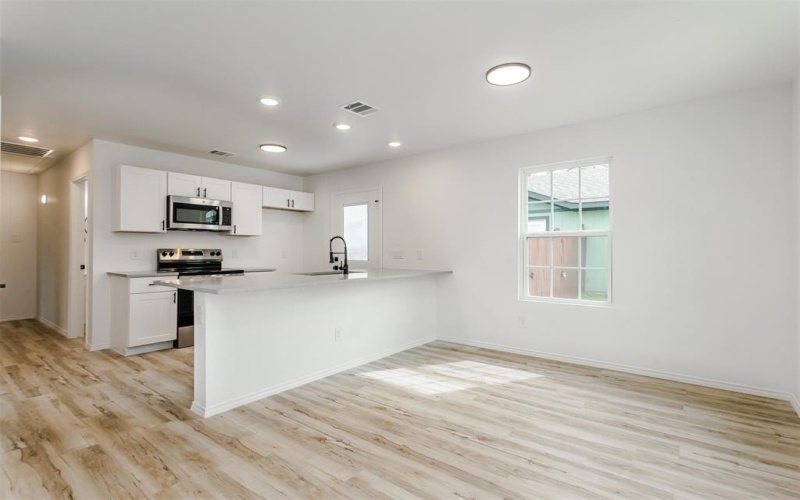 308 S 3rd, Bonham, TX 75418, 3 Habitaciones Habitaciones , ,2 BañosBaños,Residential,En Venta,308 S 3rd,0,21231164