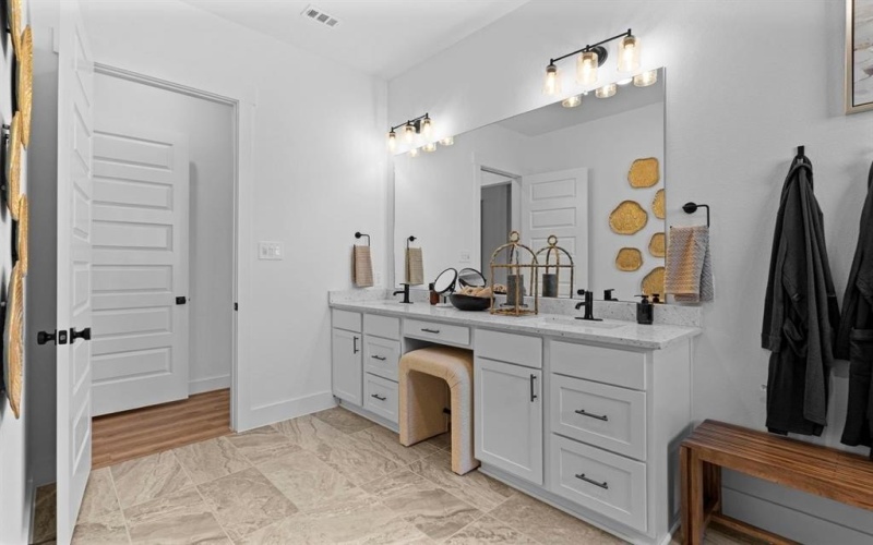 2652 Rainier Drive, Corinth, TX 76210, 3 Bedrooms Bedrooms, ,2 BathroomsBathrooms,Residential,For Sale,2652 Rainier Drive,0,21231358