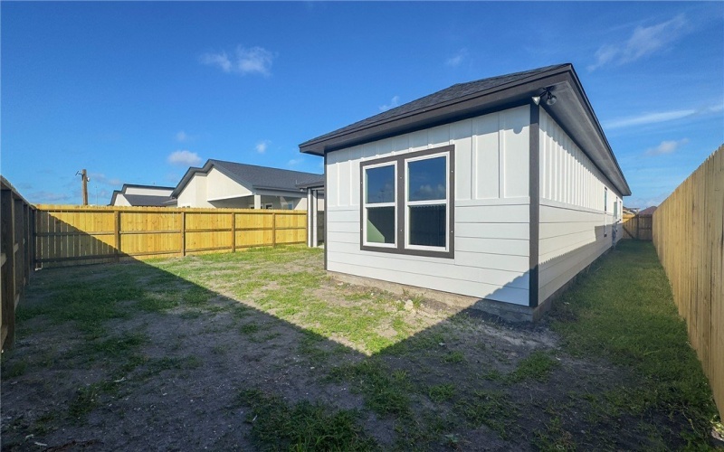 6214 Sadie Street, Corpus Christi, TX 78415, 4 Habitaciones Habitaciones , ,2 BañosBaños,Residential,En Venta,6214 Sadie Street,458766
