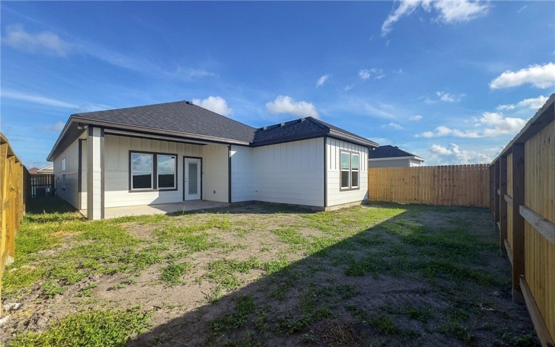 6214 Sadie Street, Corpus Christi, TX 78415, 4 Habitaciones Habitaciones , ,2 BañosBaños,Residential,En Venta,6214 Sadie Street,458766