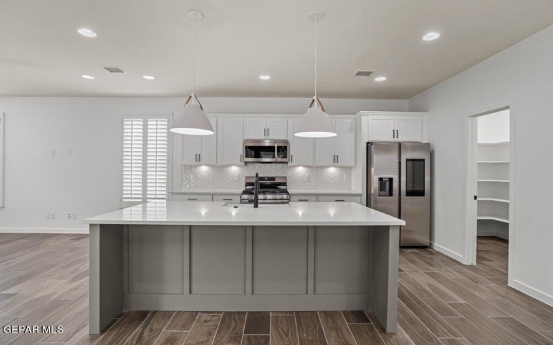 5868 Kobe Bryant Street, El Paso, TX 79924, 4 Habitaciones Habitaciones , ,3 BañosBaños,Residential,En Venta,5868 Kobe Bryant Street,893979