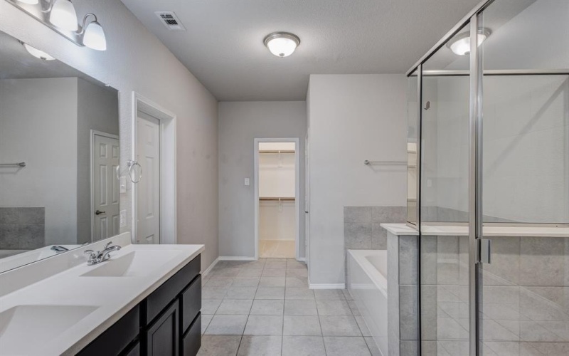 5529 Las Lomas Lane, Denton, TX 76208, 4 Bedrooms Bedrooms, ,5 BathroomsBathrooms,Residential,For Sale,5529 Las Lomas Lane,0,21230744