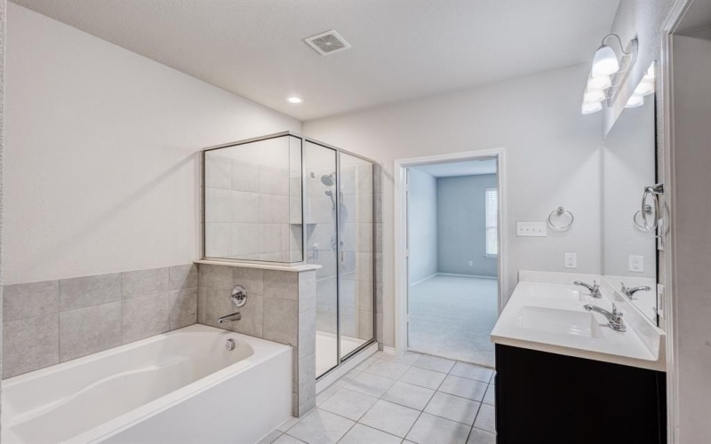 5529 Las Lomas Lane, Denton, TX 76208, 4 Bedrooms Bedrooms, ,5 BathroomsBathrooms,Residential,For Sale,5529 Las Lomas Lane,0,21230744