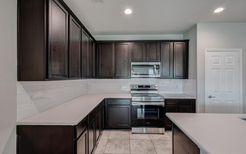 5529 Las Lomas Lane, Denton, TX 76208, 4 Bedrooms Bedrooms, ,5 BathroomsBathrooms,Residential,For Sale,5529 Las Lomas Lane,0,21230744