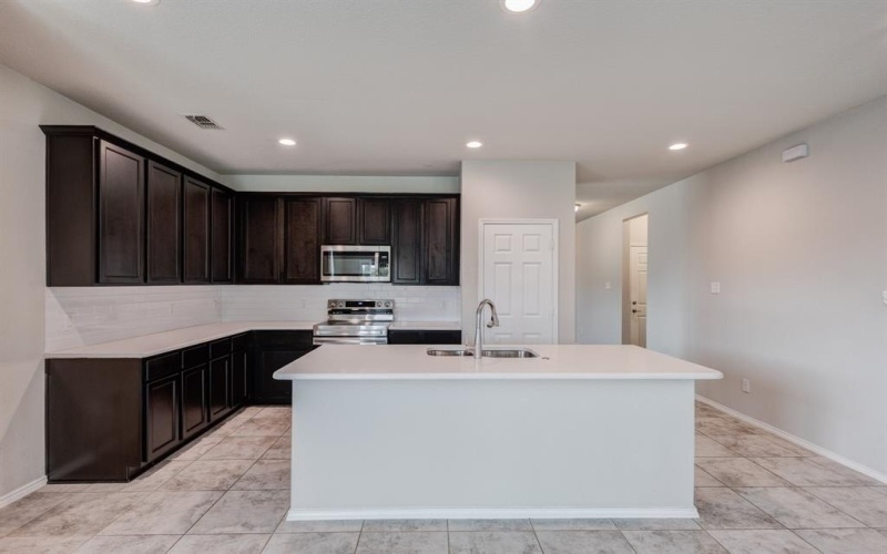 5529 Las Lomas Lane, Denton, TX 76208, 4 Bedrooms Bedrooms, ,5 BathroomsBathrooms,Residential,For Sale,5529 Las Lomas Lane,0,21230744