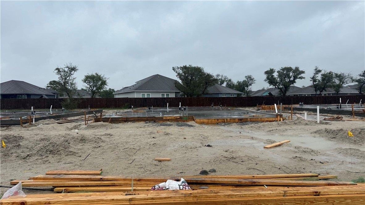 161 Grenada Drive, Rockport, TX 78382, 5 Bedrooms Bedrooms, ,2 BathroomsBathrooms,Residential,For Sale,161 Grenada Drive,0,474559