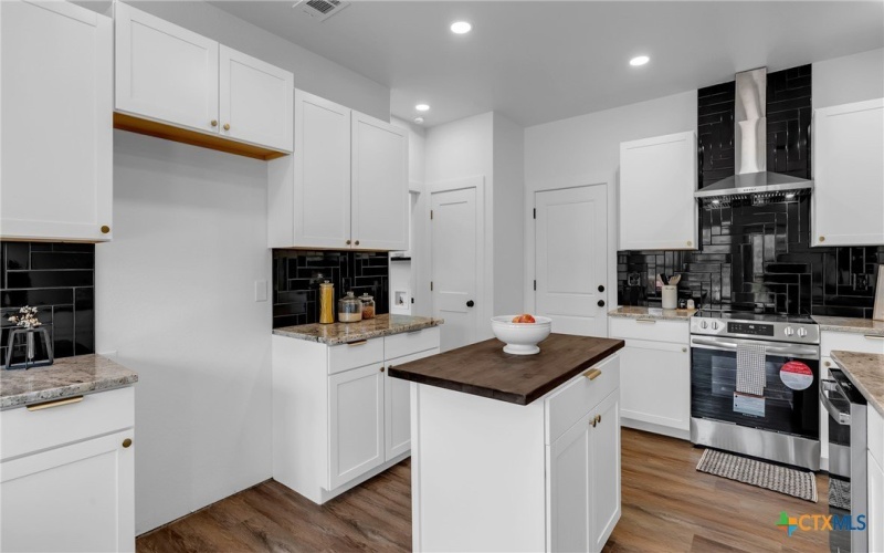 105 Chesterfield Drive, Kingsland, TX 78639, 4 Bedrooms Bedrooms, ,2 BathroomsBathrooms,Residential,For Sale,105 Chesterfield Drive,0,609997