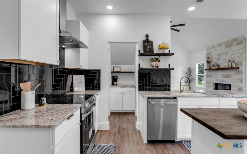 105 Chesterfield Drive, Kingsland, TX 78639, 4 Bedrooms Bedrooms, ,2 BathroomsBathrooms,Residential,For Sale,105 Chesterfield Drive,0,609997