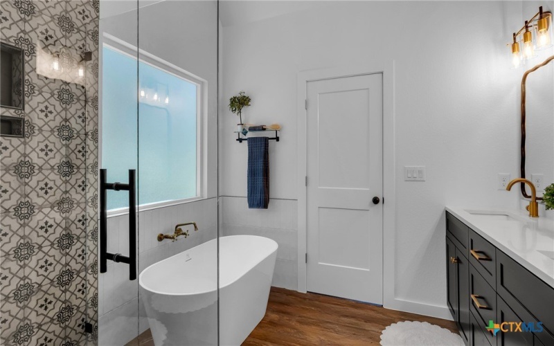 105 Chesterfield Drive, Kingsland, TX 78639, 4 Bedrooms Bedrooms, ,2 BathroomsBathrooms,Residential,For Sale,105 Chesterfield Drive,0,609997