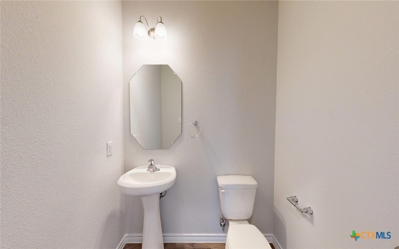 2040 Buckner Street, Nolanville, TX 76559, 5 Habitaciones Habitaciones , ,2 BañosBaños,Residential,En Venta,2040 Buckner Street,0,610048