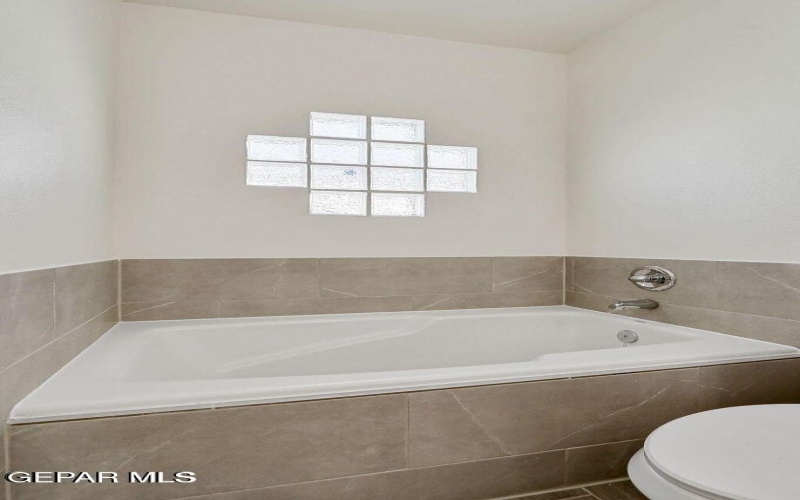 13147 Emerald Hills Avenue, Horizon City, TX 79928, 3 Bedrooms Bedrooms, ,2 BathroomsBathrooms,Residential,For Sale,13147 Emerald Hills Avenue,0,941793