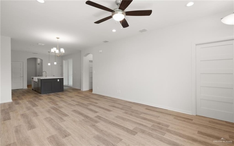 1409 Zurich Avenue, McAllen, TX 78504, 2 Bedrooms Bedrooms, ,2 BathroomsBathrooms,Residential,For Sale,1409 Zurich Avenue,0,497622