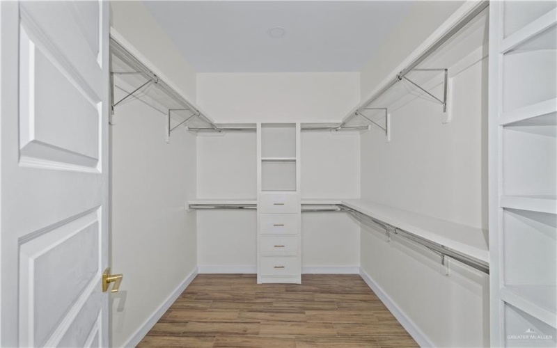 409 W La Pointe Avenue, Mission, TX 78573, 4 Bedrooms Bedrooms, ,3 BathroomsBathrooms,Residential,For Sale,409 W La Pointe Avenue,0,501227