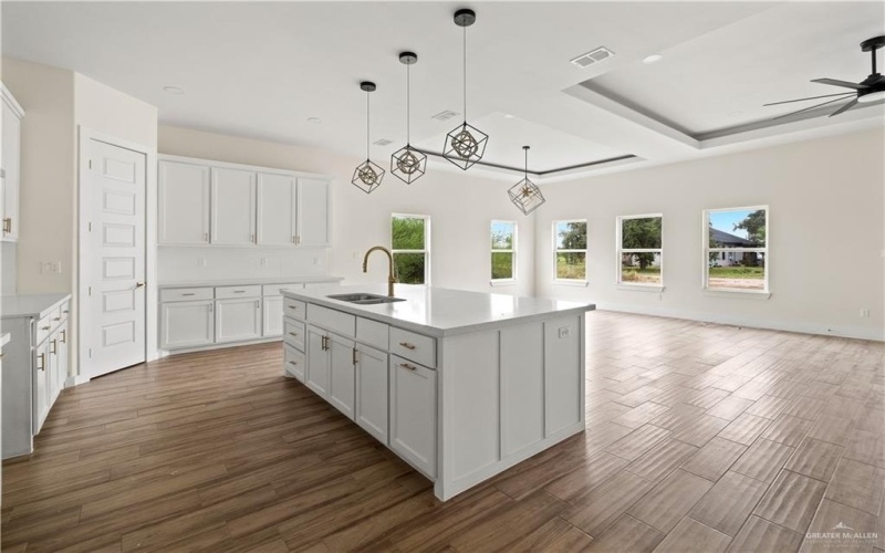 409 W La Pointe Avenue, Mission, TX 78573, 4 Bedrooms Bedrooms, ,3 BathroomsBathrooms,Residential,For Sale,409 W La Pointe Avenue,0,501227