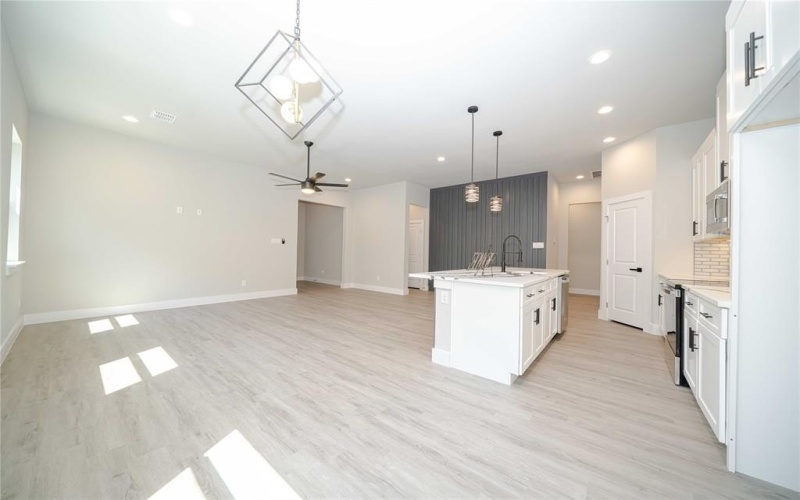 101 S Getzendaner Street, Waxahachie, TX 75165, 4 Bedrooms Bedrooms, ,2 BathroomsBathrooms,Residential,For Sale,101 S Getzendaner Street,0,21061650