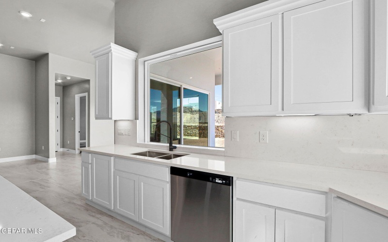 1836 Cimarron Park Drive, El Paso, TX 79911, 4 Habitaciones Habitaciones , ,3 BañosBaños,Residential,En Venta,1836 Cimarron Park Drive,899461