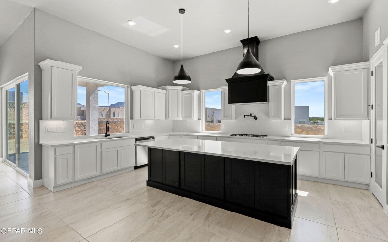 1836 Cimarron Park Drive, El Paso, TX 79911, 4 Habitaciones Habitaciones , ,3 BañosBaños,Residential,En Venta,1836 Cimarron Park Drive,899461