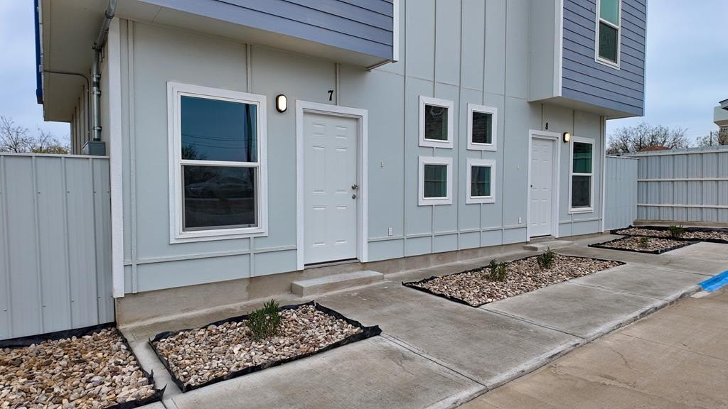 416 J R Rodriguez Dr, Eagle Pass, TX 78852, 2 Bedrooms Bedrooms, ,1 BathroomBathrooms,Residential Multi Family,For Sale,416 J R Rodriguez Dr,0,83046