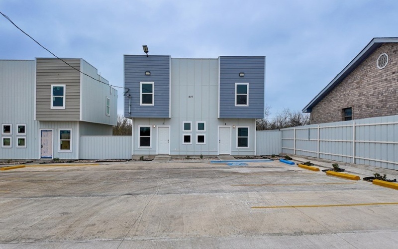 416 J R Rodriguez Dr, Eagle Pass, TX 78852, 2 Bedrooms Bedrooms, ,1 BathroomBathrooms,Residential Multi Family,For Sale,416 J R Rodriguez Dr,0,83046