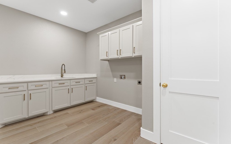 9570 N County Road W, Odessa, TX 79764, 5 Bedrooms Bedrooms, ,3 BathroomsBathrooms,Residential,For Sale,9570 N County Road W,0,173780