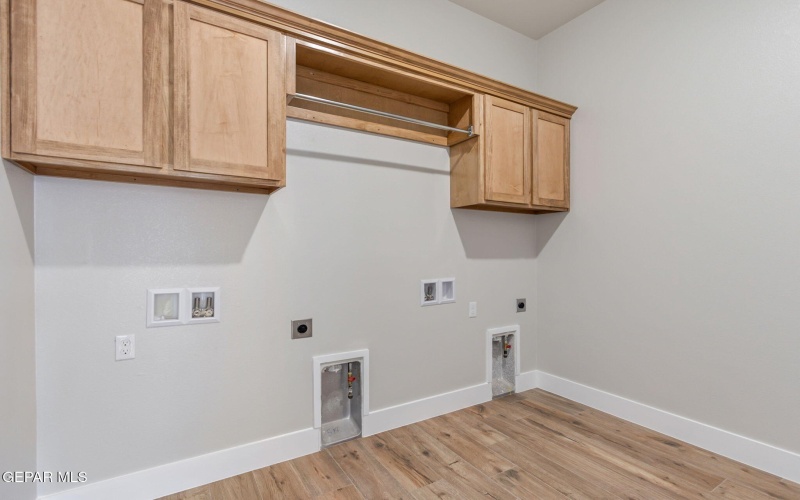 6418 Cadence River Drive, El Paso, TX 79932, 4 Bedrooms Bedrooms, ,3 BathroomsBathrooms,Residential,For Sale,6418 Cadence River Drive,911658