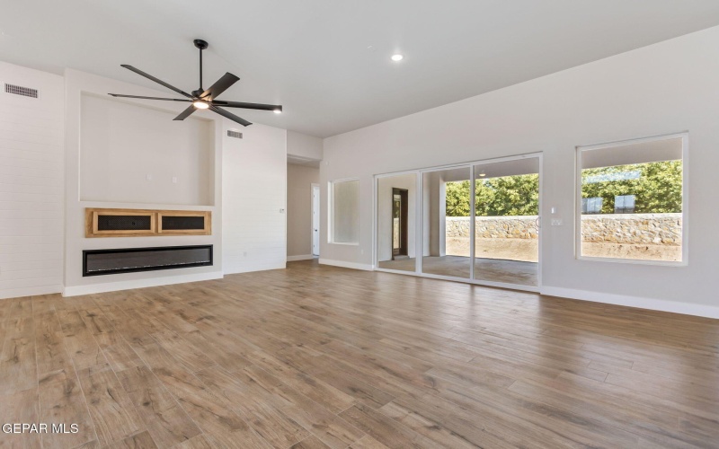 6418 Cadence River Drive, El Paso, TX 79932, 4 Bedrooms Bedrooms, ,3 BathroomsBathrooms,Residential,For Sale,6418 Cadence River Drive,911658