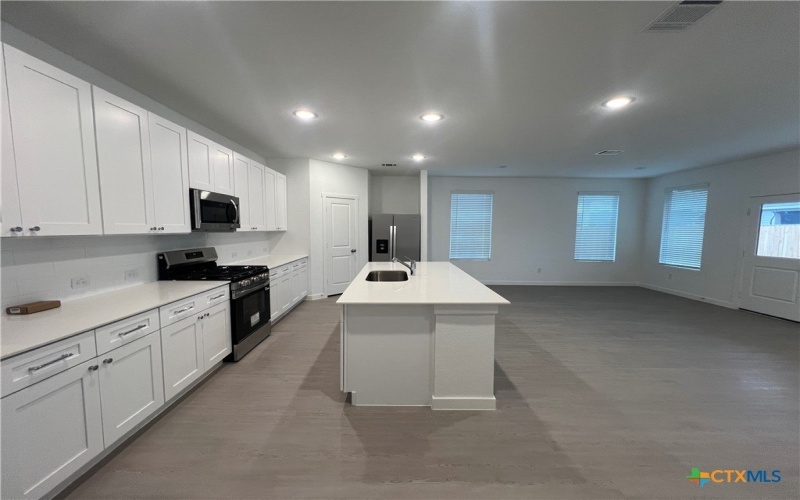 8908 San Carlos, Seguin, TX 78155, 4 Bedrooms Bedrooms, ,3 BathroomsBathrooms,Residential,For Sale,8908 San Carlos,0,610171