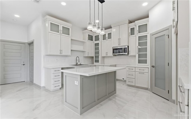 3400 E Alexa Street, Edinburg, TX 78542, 3 Bedrooms Bedrooms, ,2 BathroomsBathrooms,Residential,For Sale,3400 E Alexa Street,0,501332